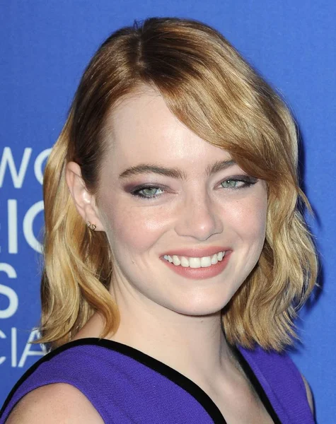 Emma Stone Arrivals Hollywood Foreign Press Associations Hfpa Annual Grants — Stock Photo, Image