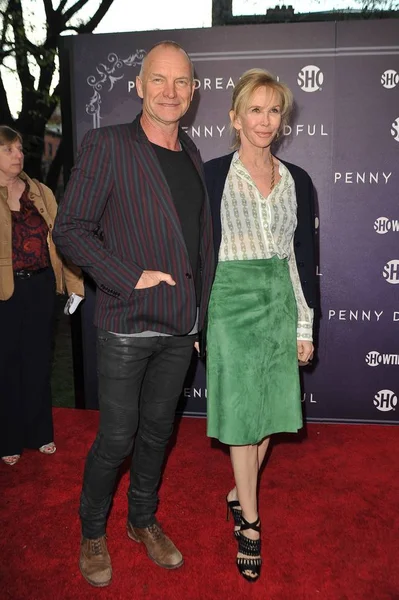 Sting Trudie Styler Vid Ankomst För Penny Dreadful Showtime Serien — Stockfoto