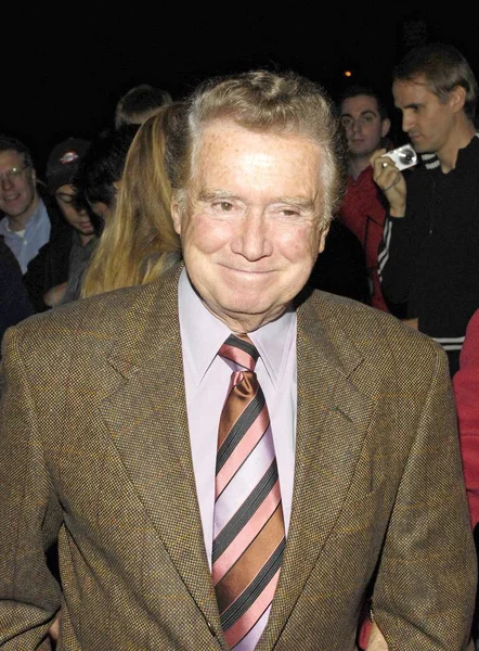 Regis Philbin Arrival Lion Lambs Special New York Screening Museum — Stockfoto