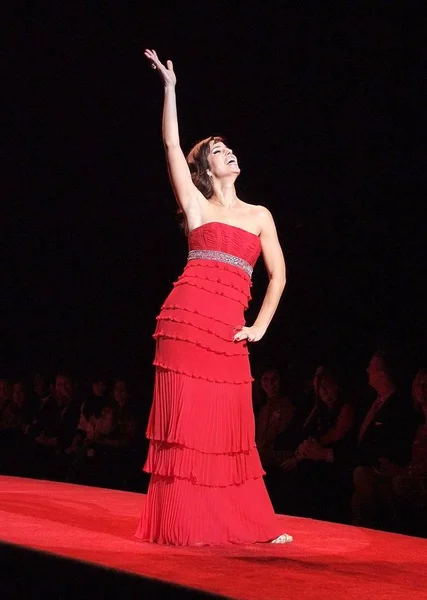 Ana Ortiz Intérieur Pour Heart Truth Red Dress Collection 2008 — Photo