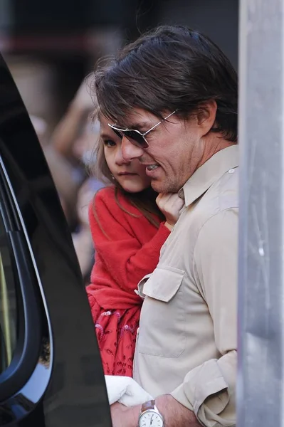 Suri Cruise Tom Cruise Deixe Seu Apartamento Greenwich Village Para — Fotografia de Stock