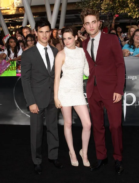 Taylor Lautner Kristen Stewart Robert Pattinson Aux Arrivées Pour Twilight — Photo
