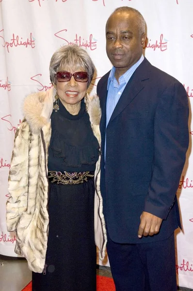 Ruby Dee Charles Burnett Bij Aankomsten Voor 73E New York Stockfoto