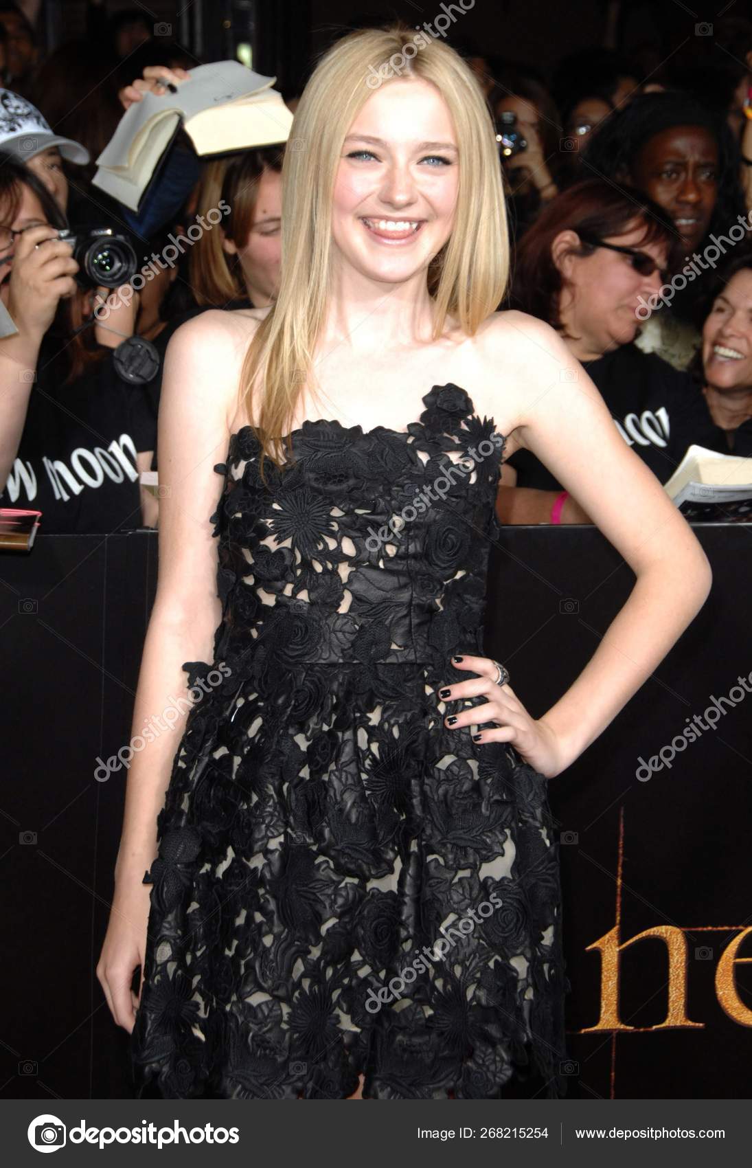 The Twilight Saga New Moon (2009) Dakota Fanning