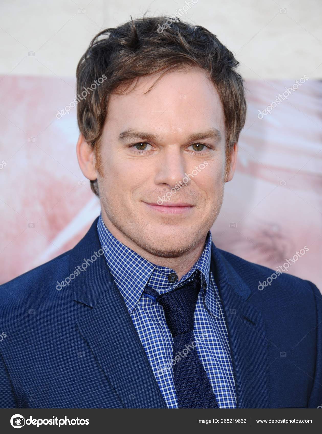 Showtime Celebrates写真素材 ロイヤリティフリーshowtime Celebrates画像 Depositphotos