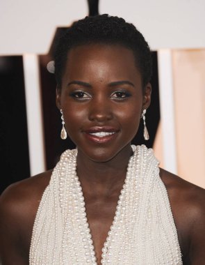 Lupita Nyongo için 87 Akademi Ödülleri Oscars 2015-gelenler 2, Dolby Theatre Hollywood ve Highland Center, Los Angeles, CA Şubat 22, 2015. Fotoğraf: Elizabeth Goodenough/Everett Collection