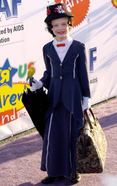 Aids Dream Halloween Fundraiser etkilenen çocuklar için gelenler de Elle Fanning, Santa Monica Hava Merkezi Barker Hangar, Santa Monica, Ca, Ekim 29, 2005. Fotoğraf: David Longendyke / Everett Koleksiyonu