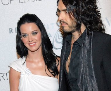 Katy Perry, Russell Brand Elysium Yıllık Heaven Gala Sanatı için gelenler, 9900 Wilshire Blvd, Beverly Hills, Ca Ocak 16, 2010. Fotoğraf: Sara Cozolino /Everett Collection