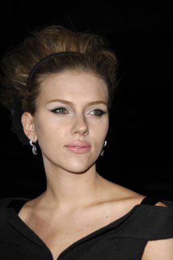 Scarlett Johansson Siyah Dahlia galası için gelenler, Sinema Sanatları ve Bilimleri Akademisi, Beverly Hills, Ca, Eylül 06, 2006. Fotoğraf: Michael Germana / Everett Koleksiyonu