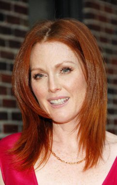 Julianne Moore David Letterman ile Late Show için talk show görünümde, Ed Sullivan Tiyatrosu, New York, Ny, Eylül 23, 2008. Fotoğraf: Desiree Navarro /Everett Collection