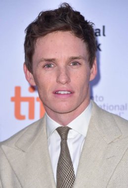 Eddie Redmayne Toronto Uluslararası Film Festivali'nde Danimarkalı Kız Prömiyeri için gelenler 2015, Princess of Wales Theatre, Toronto, Eylül'de 12, 2015. Fotoğraf: Gregorio Binuya / Everett Koleksiyonu