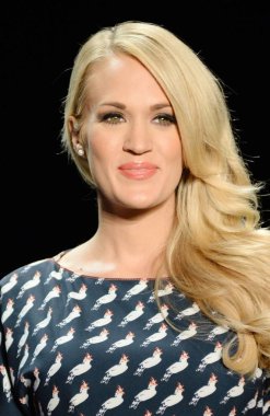 Carrie Underwood proje pist sezonu 14 finali show, Arc-Skylight Moynihan Istasyonu, New York, NY 11 Eylül 2015 için katılım. Fotoğraf: Kristin Callahan/Everett Collection