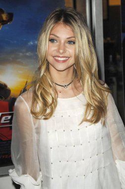 Taylor Momsen Underdog Premiere için gelenler, Regal E-Walk Stadyumu 13 Sinema, Los Angeles, Ca, Temmuz 30, 2007. Fotoğraf: Ray Tamarra / Everett Koleksiyonu