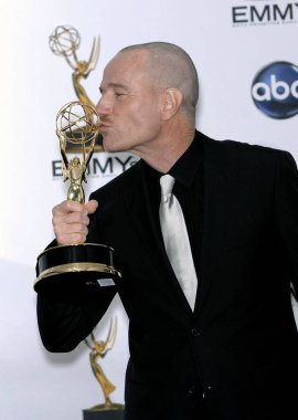 Bryan Cranston Basın Odası için basın odasında - 60 Yıllık Primetime Emmy Ödülleri, Nokia Theatre, Los Angeles, Ca, 21 Eylül 2008. Fotoğraf: Michael Germana / Everett Koleksiyonu