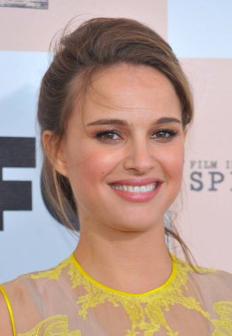 Natalie Portman (Givenchy Couture elbise giyiyor) için gelenler 2011 Film Bağımsız Ruh Ödülleri - Gelenler Bölüm 1, sahilde, Santa Monica, Ca Şubat 26, 2011. Fotoğraf: Gregorio T. Binuya / Everett Koleksiyonu