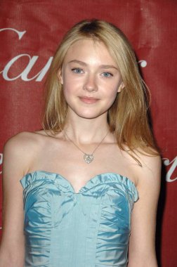 Dakota Fanning 20 Yıllık Palm Springs Uluslararası Film Festivali Ödülleri Gala, Palm Springs Kongre Merkezi, Palm Springs, Ca, 06 Ocak 2009 için gelenler. Fotoğraf: Dee Cercone / Everett Koleksiyonu