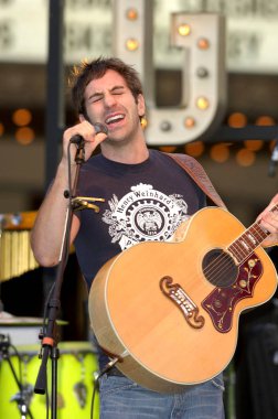 Josh Kelly için sahnede Groves yaz konser serisi, Grove, Los Angeles, CA, Ağustos 17, 2005. Fotoğraf: Michael Germana/Everett Collection 