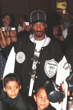 Snoop Dog Dünya Müzik Ödülleri 2005, Kodak Tiyatrosu, Los Angeles, Ca, 31 Ağustos 2005 için gelenler. Fotoğraf: Tony Gonzalez / Everett Koleksiyonu