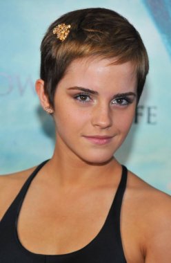 Emma Watson Harry Potter ve Ölüm Yadigarları için gelenler: Part 1 prömiyeri, Alice Tully Hall Lincoln Center, New York, NY 15 Kasım 2010. Fotoğraf: Gregorio T. Binuya/Everett Collection