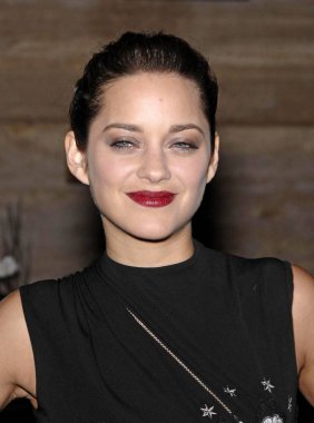 Marion Cotillard Los Angeles Film Eleştirmenleri Derneği (Lafca) 33 Yıllık Ödül Töreni, Intercontinental Los Angeles Hotel, Century City, Los Angeles, Ca, 12 Ocak 2008 için gelenler. Fotoğraf: Michael Germana / Everett Koleksiyonu