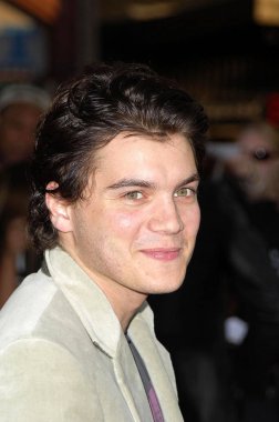 Dünyalar Prömiyeri Savaşı için gelenler Emile Hirsch, Grauman Çin Tiyatrosu, Los Angeles, Ca, Pazartesi, Haziran 27, 2005. Fotoğraf: Michael Germana / Everett Koleksiyonu