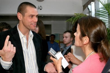 Oyuncu ve komedyen Jim Carrey Nantucket Film Festivali 2004 Nantucket, Massachusetts, 19 Haziran 2004. (Frederick Clow/Nantucket Times/Everett Collection tarafından fotoğraf)