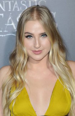Veronica Dunne fantastik yaratıklar için gelen ve nerede onları dünya prömiyeri, Alice Tully Hall Lincoln Center, New York, NY 10 Kasım 2016 bulmak Için. Fotoğraf: Kristin Callahan/Everett Collection