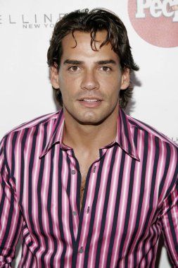 Cristian de la Fuente, Insanlar en Espanols 50 en güzel parti, capitale, New York, NY, Mayıs 18, 2005 için gelen varışlarda Konuk. Fotoğraf: Fernando Leon/Everett Collection 