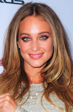 Hannah Davis için bir kamu görünüm de 2015 Sports Illustrated Swimsuit Issue Swim City Fan Festivali Kutlama, Marquee, New York, Ny Şubat 10, 2015. Fotoğraf: Gregorio T. Binuya / Everett Koleksiyonu