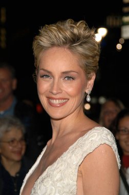 Aktris Sharon Stone Prenses Grace Vakfı 'nın 2004 Ödülleri Gala Cipriani 's 42nd St Ekim 27, 2004 New York 'ta düzenlenen ev sahipliği yapmaya geldi 
