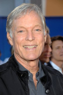 Richard Chamberlain Premiere ı Now size Chuck ve Larry, Gibson Amphitheatre ve CityWalk sinemaları, Los Angeles, CA, 12 Temmuz 2007 telaffuz için gelenler. Fotoğraf: Dee Cercone/Everett Collection