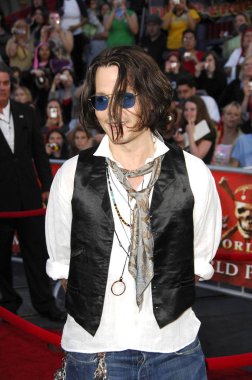 Johnny Depp Karayip Korsanları Prömiyeri için gelenler: World's End at, Disneyland, Anaheim, Ca, Mayıs 19, 2007. Fotoğraf: Michael Germana / Everett Koleksiyonu