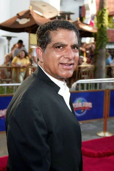 Deepak Chopra Při Příjezdu Popelky Man Premiere Kino Universal Studios — Stock fotografie