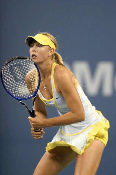 玛丽亚 莎拉波娃参加美国网球公开赛 阿瑟阿什体育场 法拉盛 2005年9月6日 照片由 埃弗雷特收藏 — 图库照片