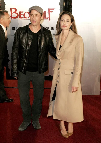Brad Pitt Angelina Jolie Arrivals Beowulf Premiere Westwood Village Theater — Stock Photo, Image