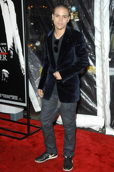 Evan Ross Chegadas Para American Gangster Premiere Benefit Boys Girls — Fotografia de Stock