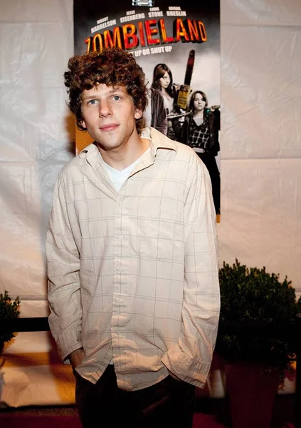 Jesse Eisenberg Aux Arrivées Pour Zombieland Premiere Amc River East — Photo