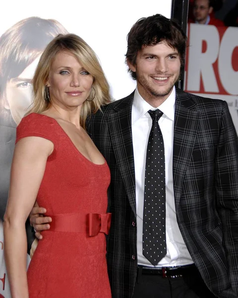 Cameron Diaz Wearing Zac Posen Dress Ashton Kutcher Wearing Gucci — Stock Photo, Image