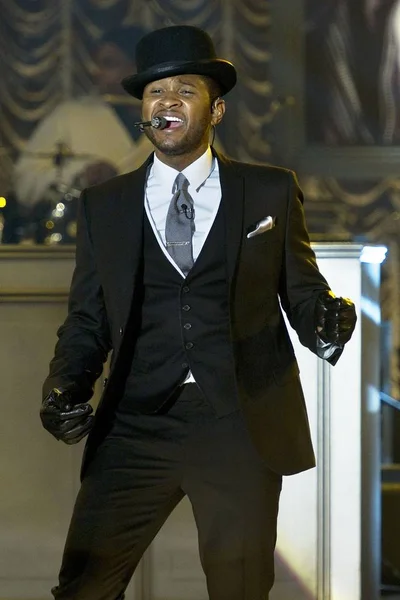 Usher Pódiu Koncert Dobrého Jitra America Gma Usherm Nokia Theatre — Stock fotografie