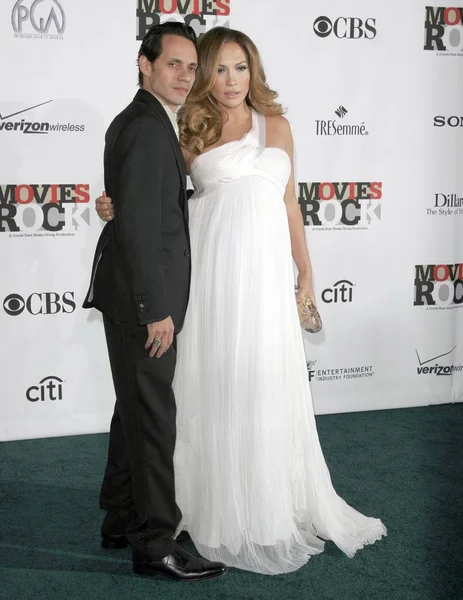 Marc Anthony Jennifer López Con Vestido Versace Resort Las Llegadas — Foto de Stock