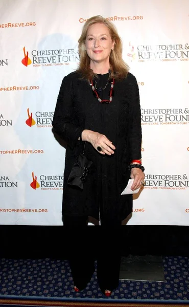 Meryl Streep Saat Kedatangan Christopher Dana Reeve Foundation Tahunan Magical — Stok Foto