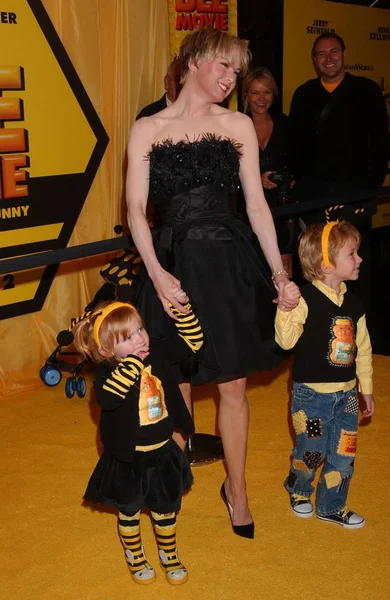 Luella Flanigan Renee Zellweger Huckleberry Flanigan Arrivals Bee Movie Premiere — Foto de Stock