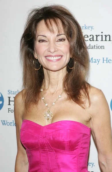 Susan Lucci Asistiendo Starkey Hearing Foundation Mission Kick Las Vegas — Foto de Stock