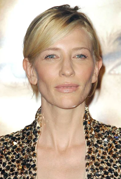 Cate Blanchett Chegadas Para Curious Case Benjamin Button Premiere Mann — Fotografia de Stock