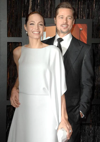 Angelina Jolie Con Vestido Max Azria Brad Pitt Las Llegadas — Foto de Stock