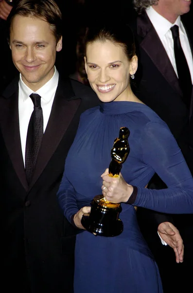 Chad Lowe Hilary Swank Chegadas Para Vanity Fair Oscar Party — Fotografia de Stock