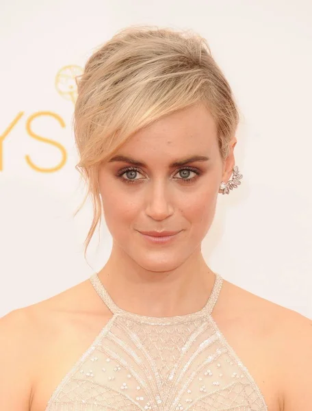 Taylor Schilling Las Llegadas Para 66ª Primetime Emmy Awards 2014 — Foto de Stock