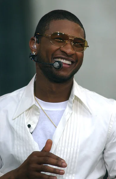 Usher Actúa Abc Good Morning America Bryant Park Concert Series — Foto de Stock