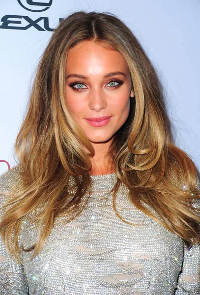 Hannah Davis Una Aparición Pública Para 2015 Sports Illustrated Swimsuit — Foto de Stock