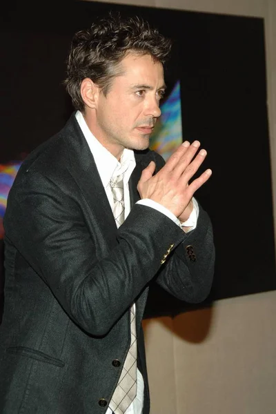 Robert Downey Bij Aankomsten Voor Een Scanner Darkly Screening Door — Stockfoto